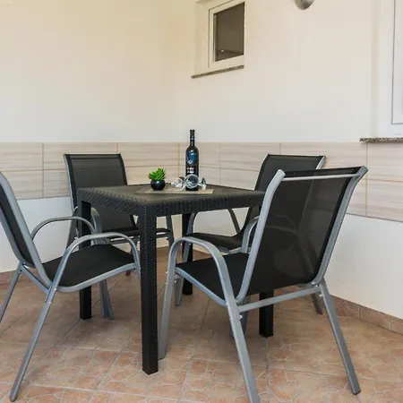Jerkovic Apartment Vir